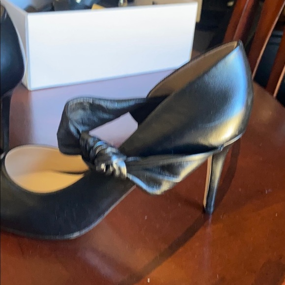 Shoes - Picture 2 of 6